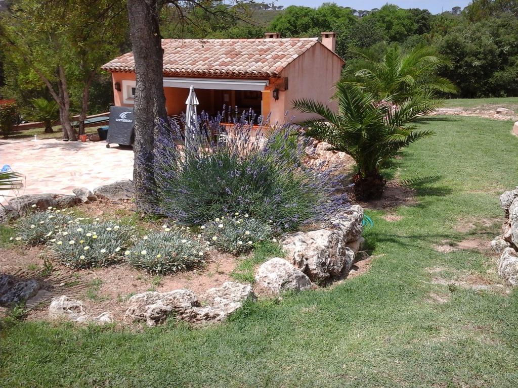 Mas Des Lys Hotel Roquebrune-sur-Argens Exterior photo