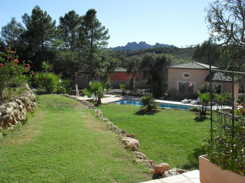 Mas Des Lys Hotel Roquebrune-sur-Argens Exterior photo